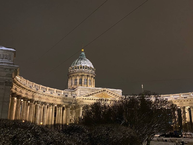 “Фотография – это искусство замораживать моменты.”